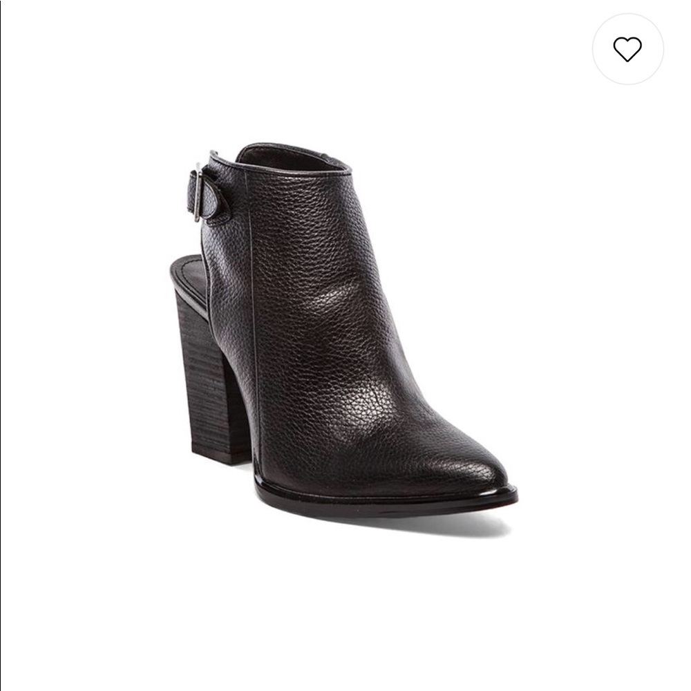 Steve Madden Mallia Leather ankle boot